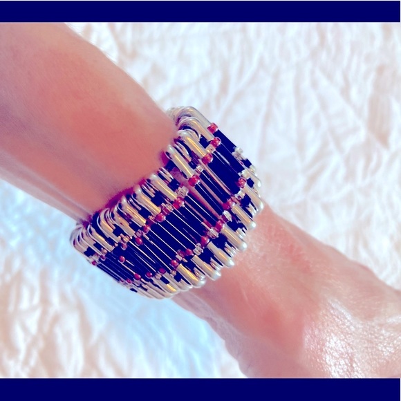 Safety Pin Jewelry - Women’s handmade safety pin 🧷 bracelet